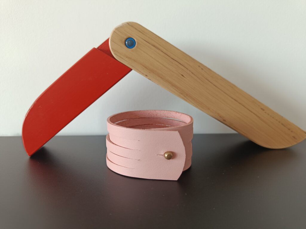 Bracelet en cuir upcyclé fait main en France
