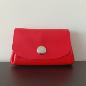 Porte-monnaie rouge mat bouton argent en cuir upcyclé fait main en France